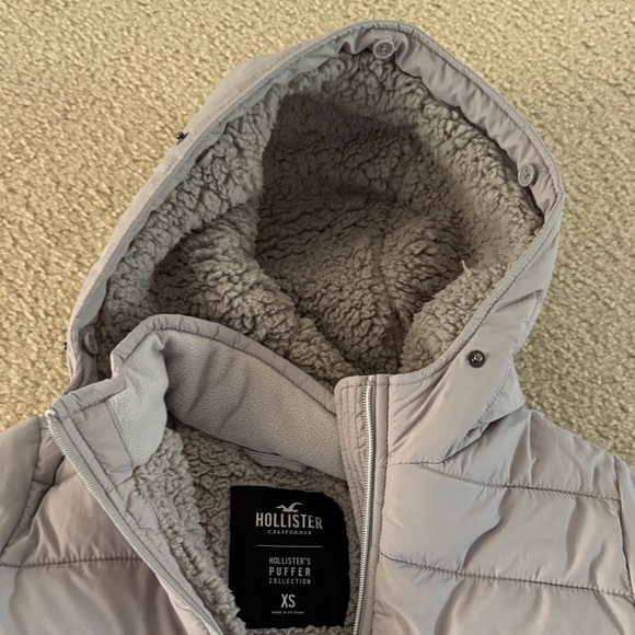Hollister Kids Gray Puffer Jacket - Picture 3 of 4